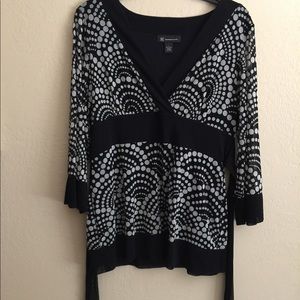 INC cute black & white v-neck waistline tie top
